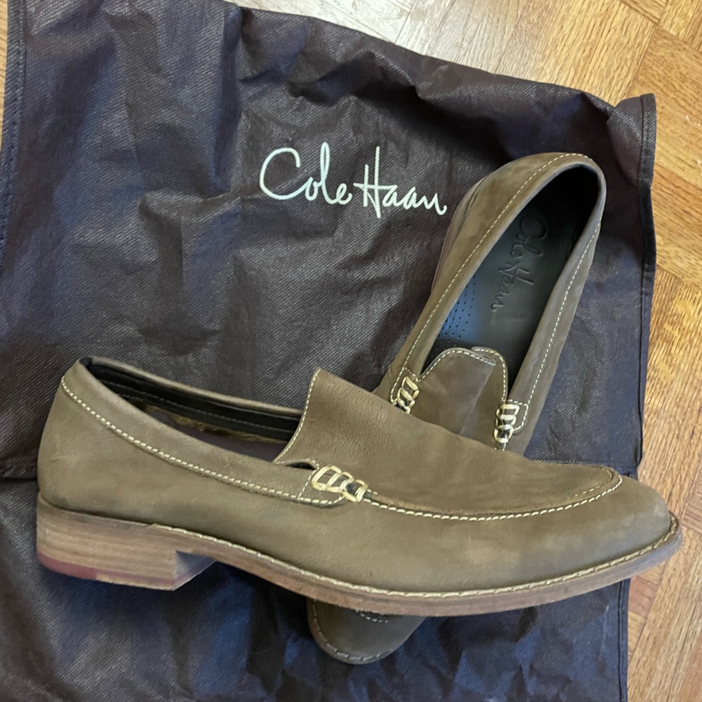 Cole Haan Mens size 9 loafers